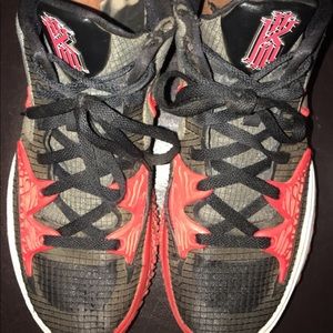 ‘2021 Kyrie Low Red TB 'Black University Red' size 12